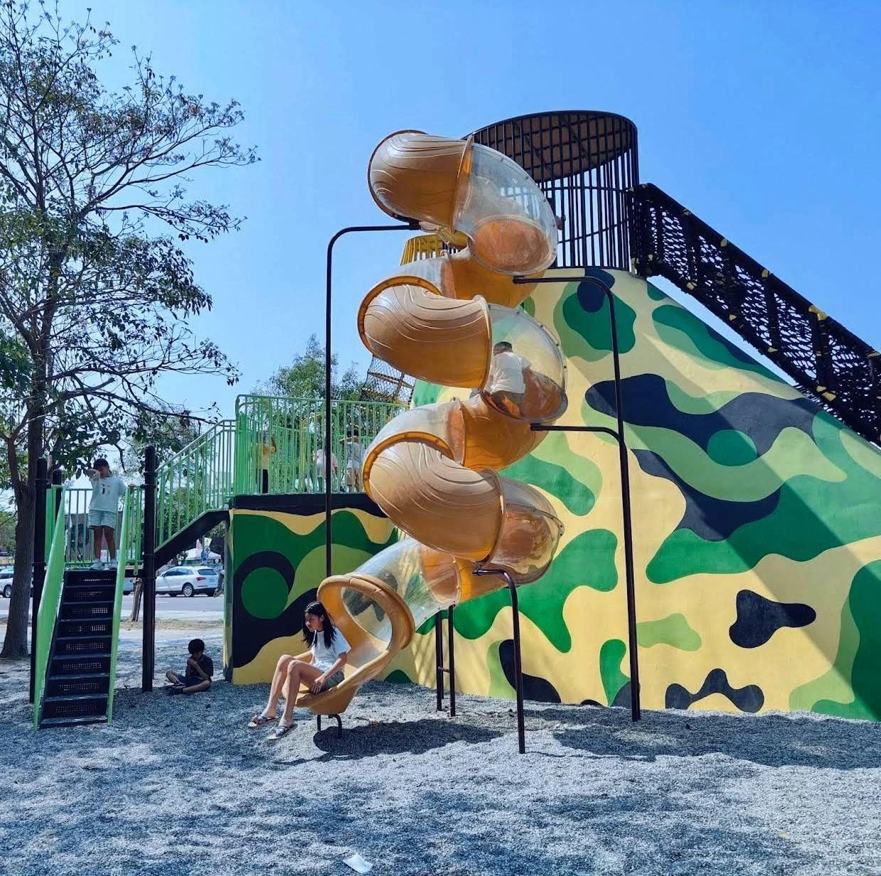 東區精忠公園特色遊戲場 1