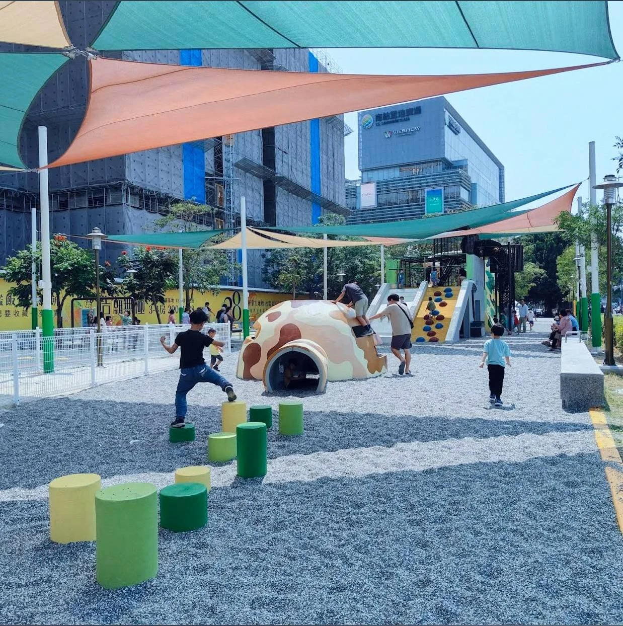 東區精忠公園特色遊戲場 3